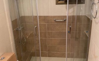 Consigue una reforma integral de baño moderna, funcional y confortable que mejore tu calidad de vida