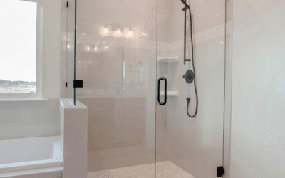 Cómo limpiar la mampara de cristal de tu ducha como un profesional
